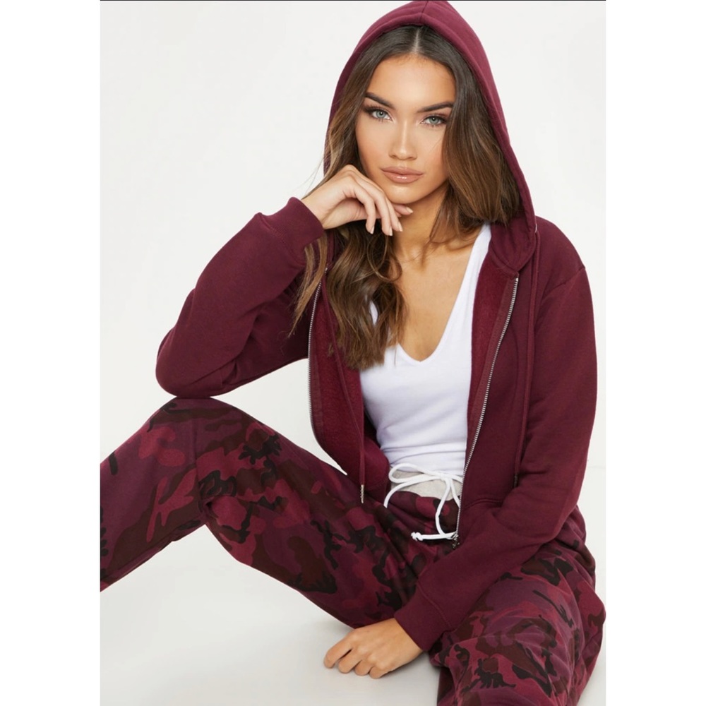 Maroon Zip Up Hoodie ❤️